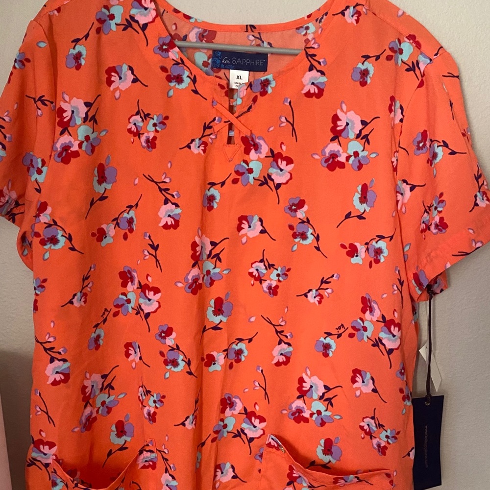NEW Women's Koi Flower Scrub Top